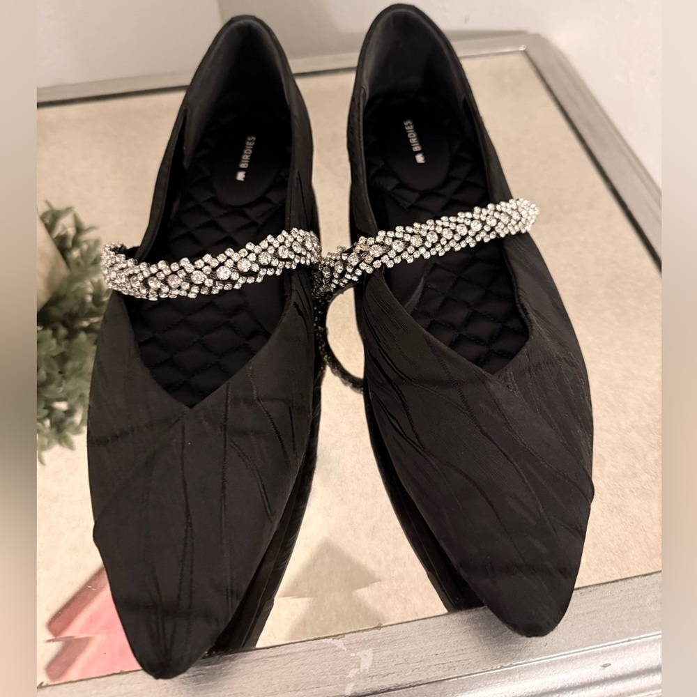 Birdies Goldfinch Crystal Toe Strap Flat in onyx bracelet jacquard Size 11